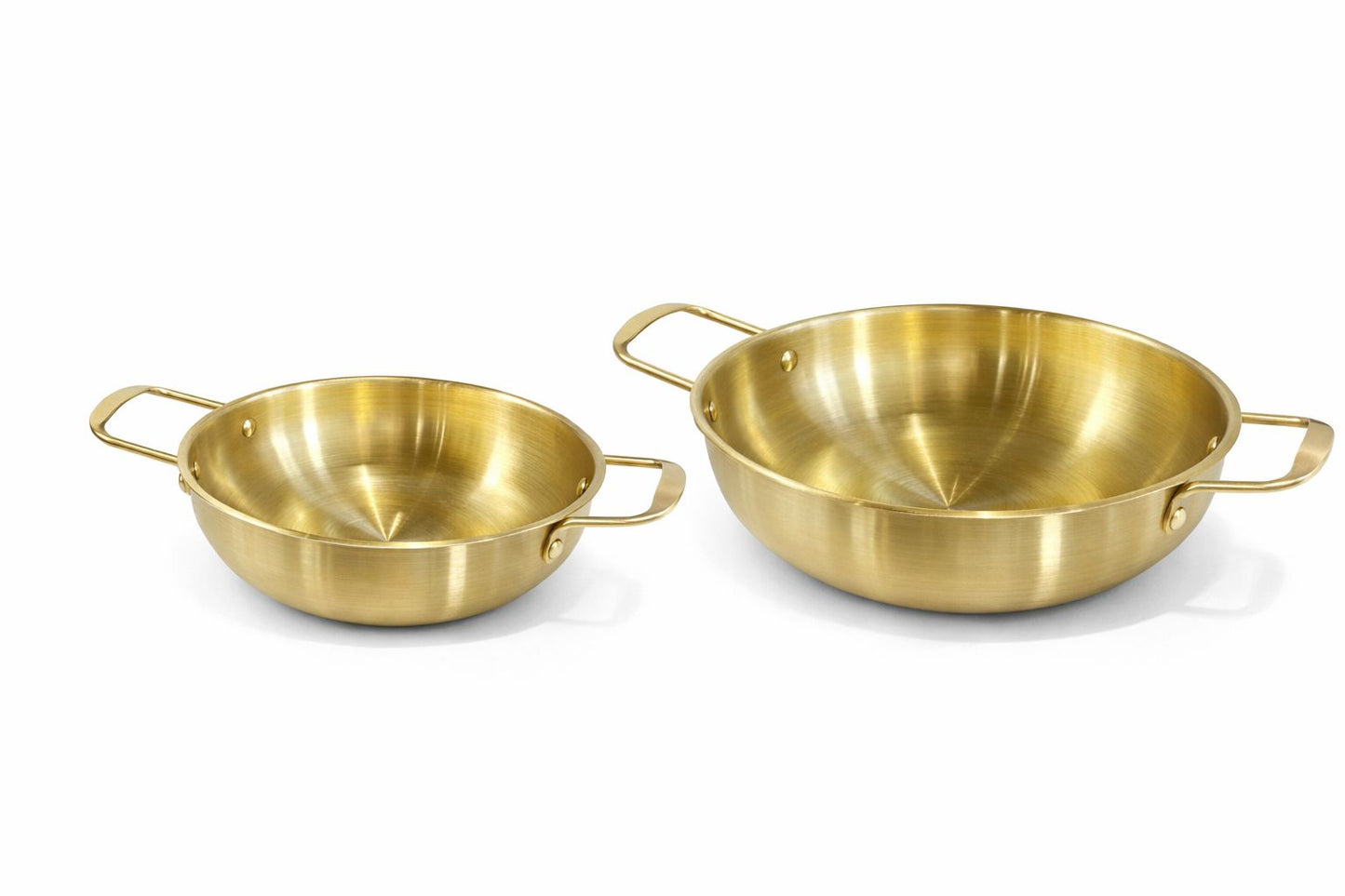 כעריות הגשה עם ידיות